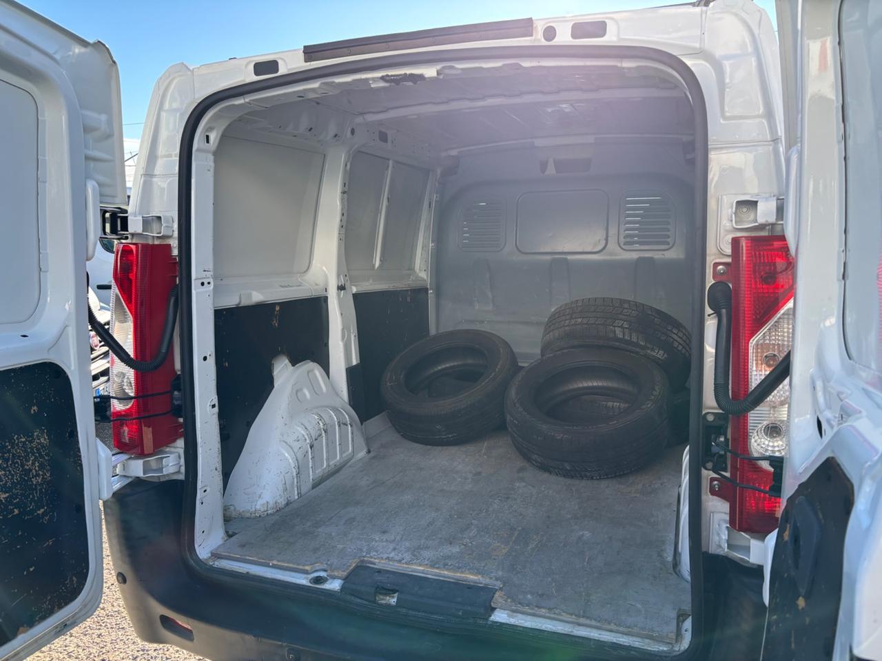 Citroen jumpy 2.0 135 cv l1h1 2013