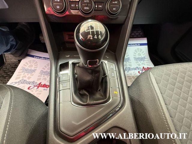 VOLKSWAGEN Tiguan 1.6 TDI SCR Sport BM Technology R-Line *90.000 KM*