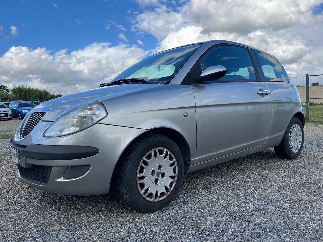 Lancia Ypsilon 1.2 16V Argento