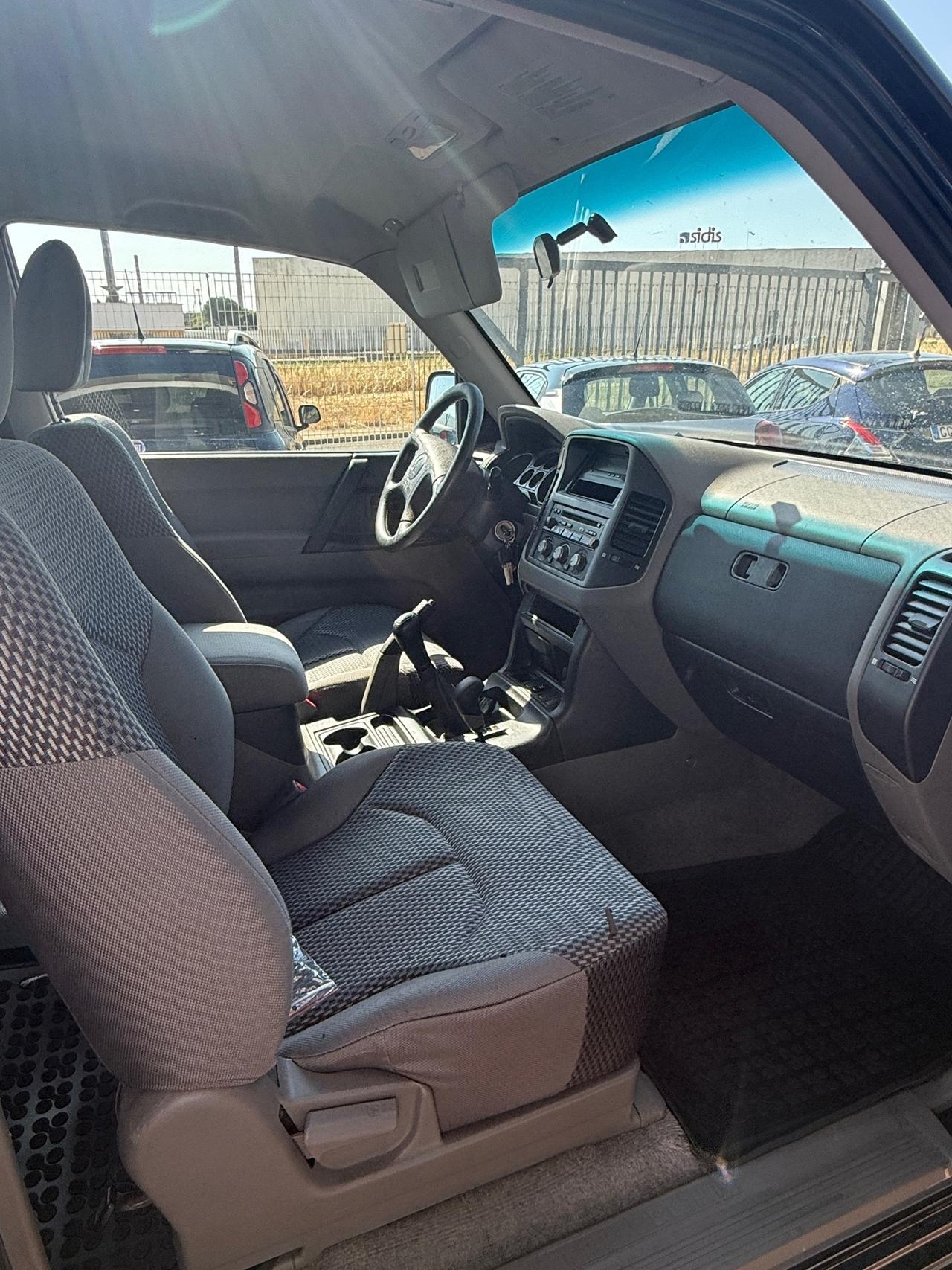 Mitsubishi Pajero 2.5 TDI 3p. my02"