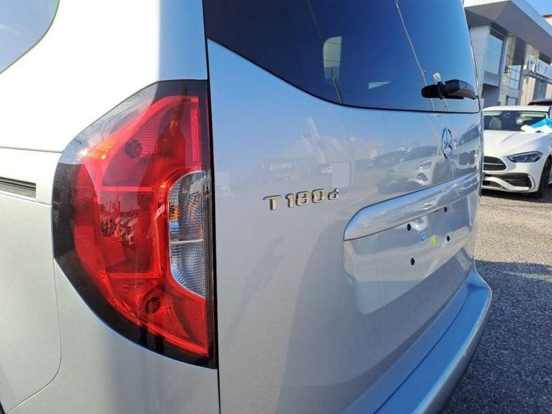 Mercedes-Benz Classe T 180 d AT