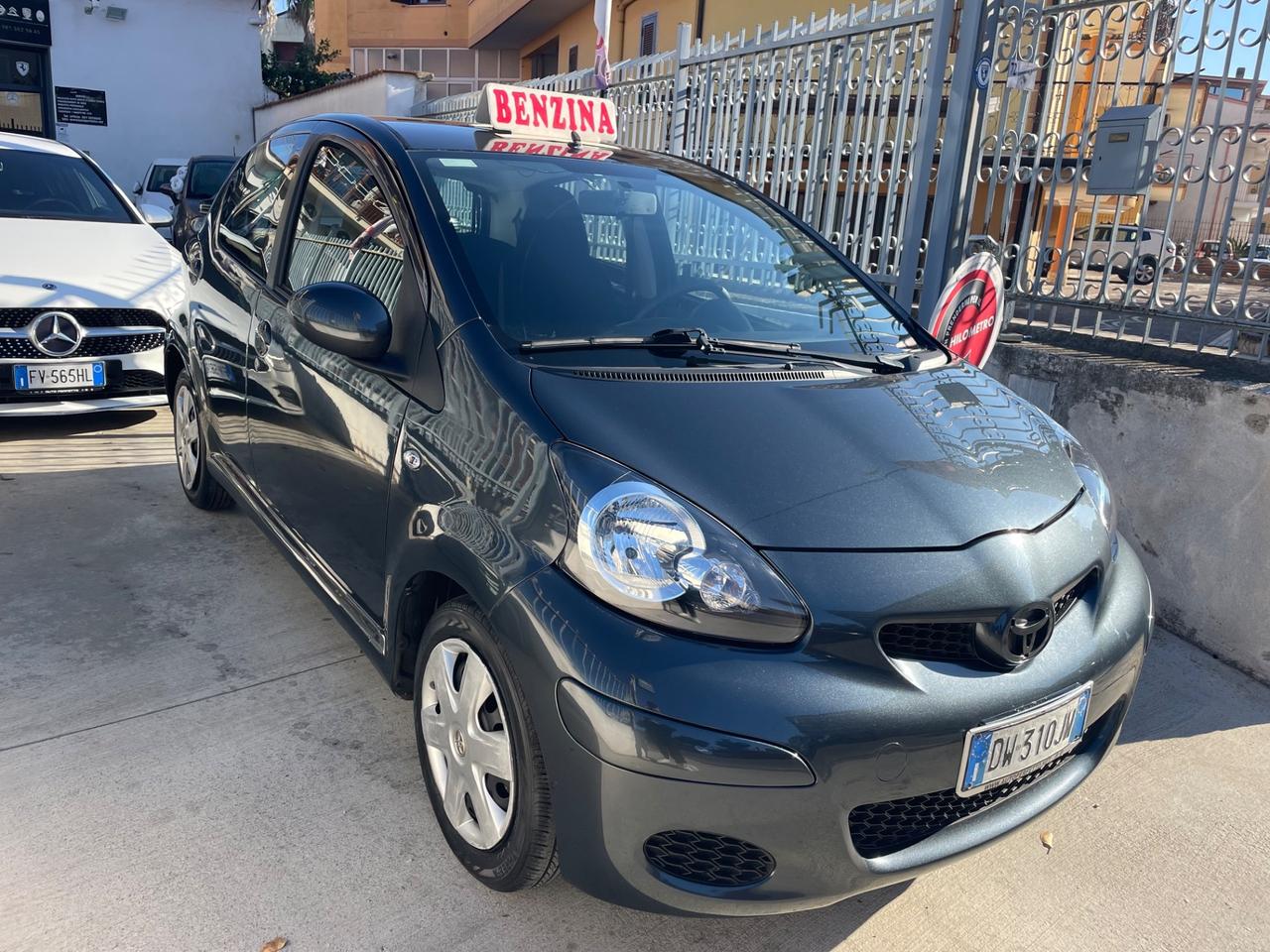 Toyota Aygo 1.0 12V VVT-i 5 porte Sol