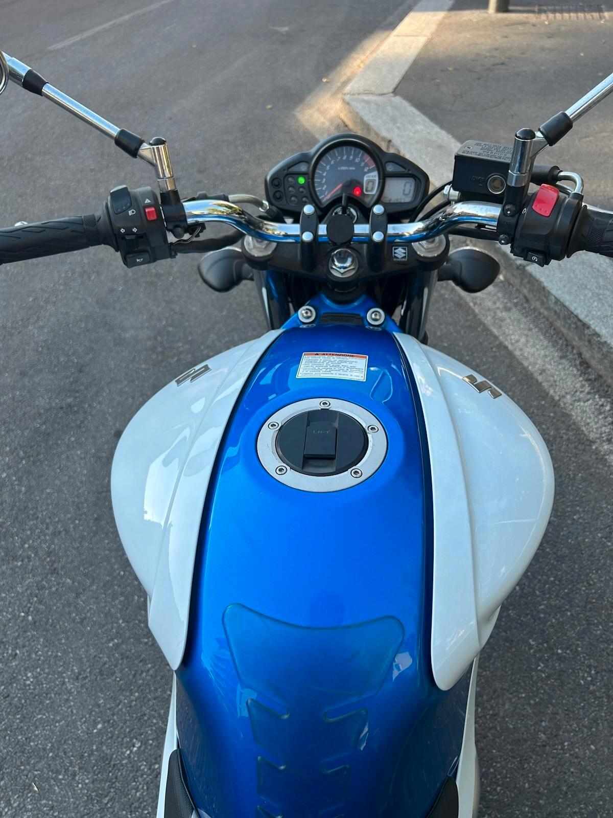 Suzuki Gladius 650 Originale