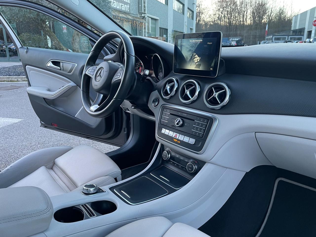 Mercedes-benz GLA 200 d Automatic*Navi*Pelle*