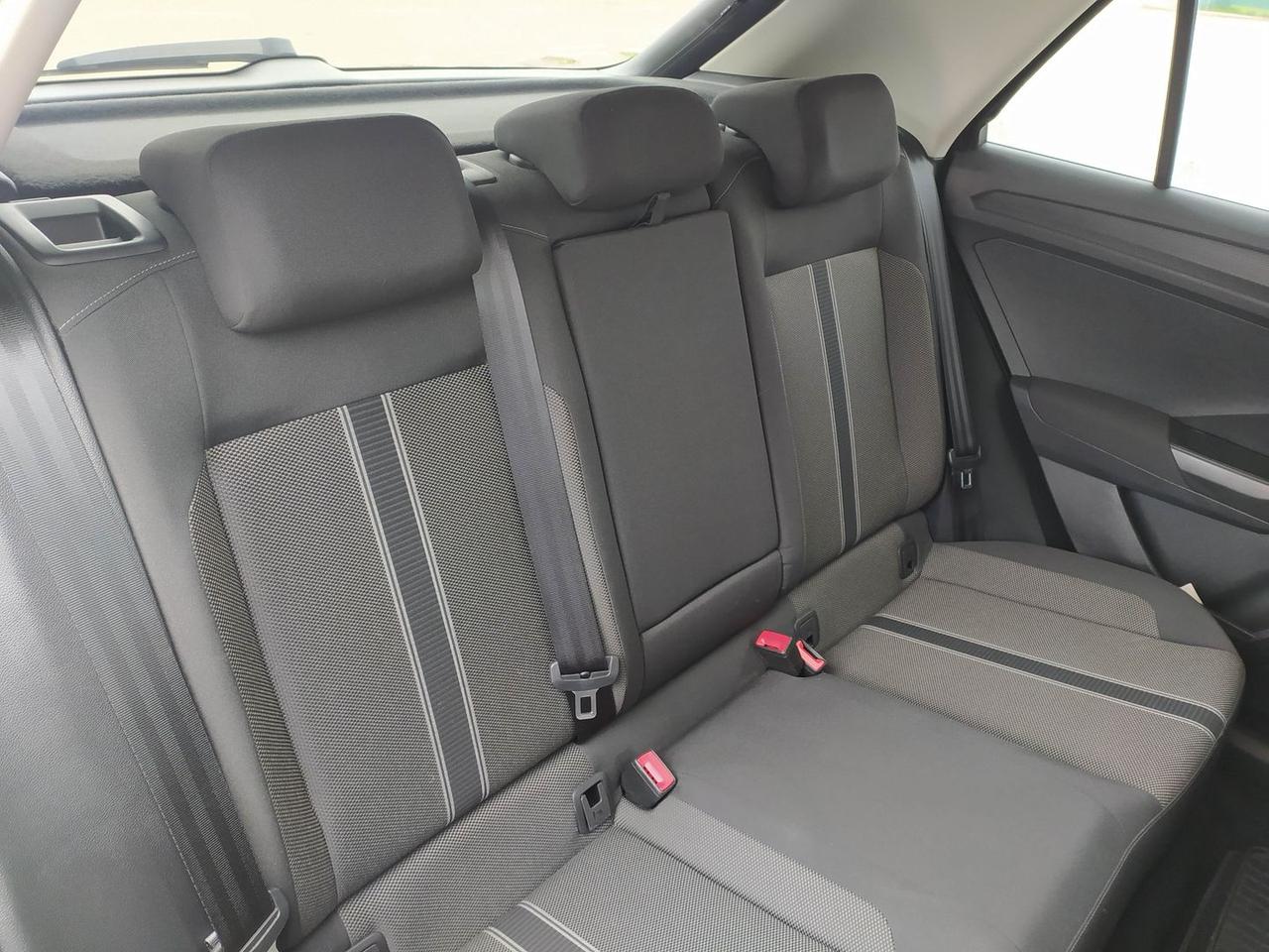 Volkswagen T-Roc Business 2.0 TDI 150CV #9725