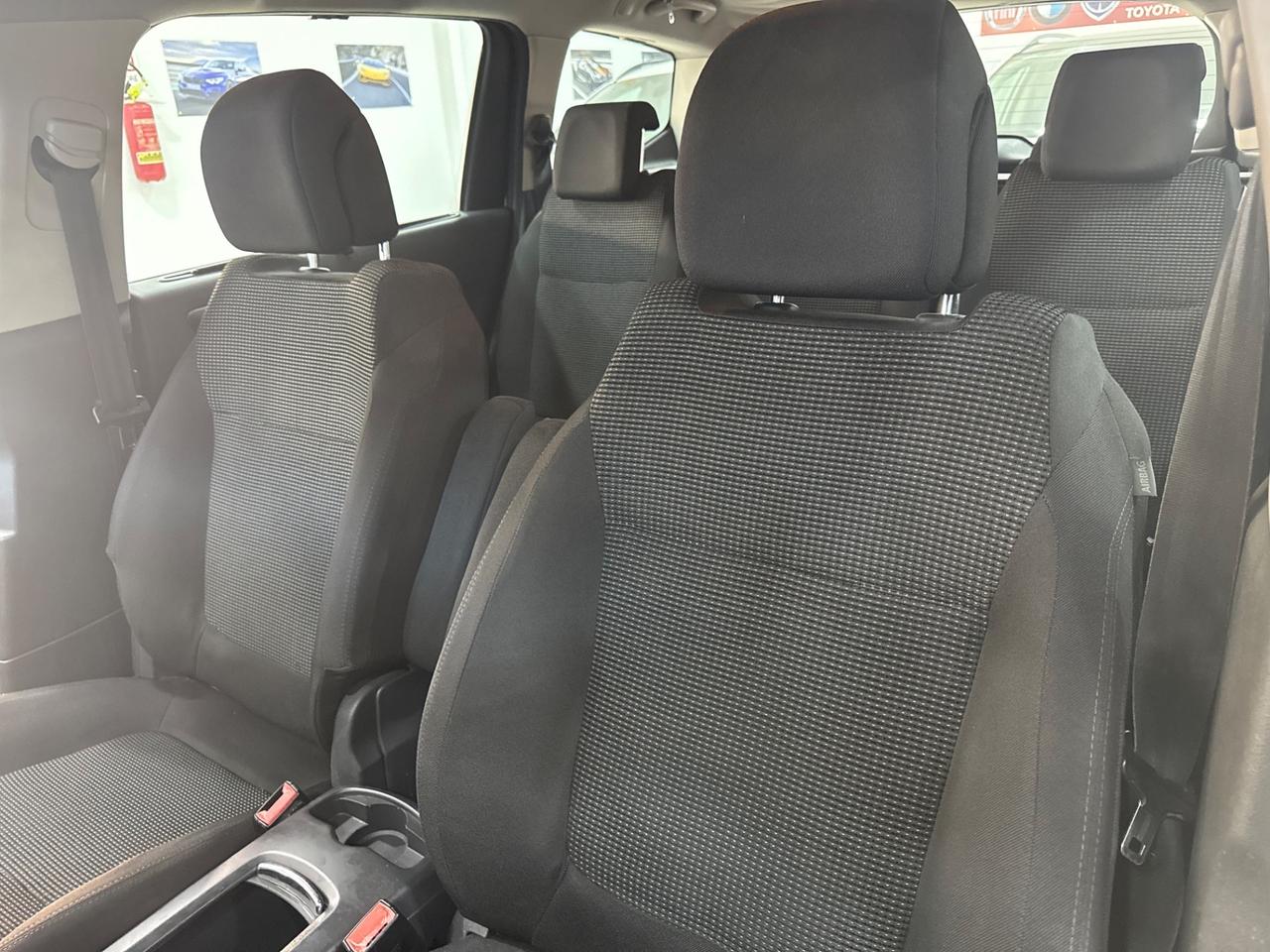 Peugeot 5008 1.6 hdi 2012 7 posti nuova