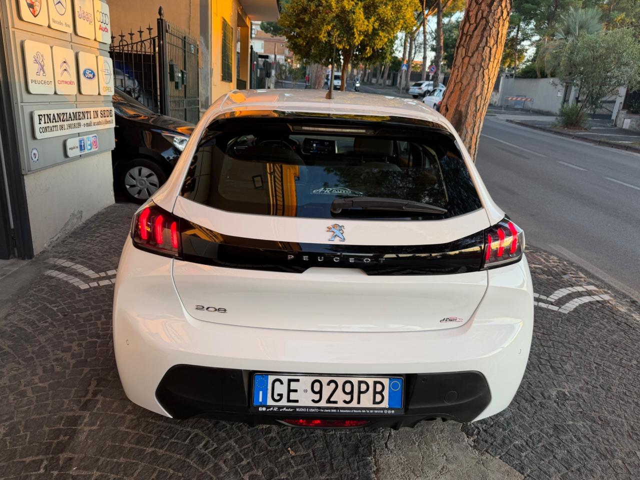 Peugeot 208 PureTech 100 Stop&Start EAT8 5 porte Active Pack