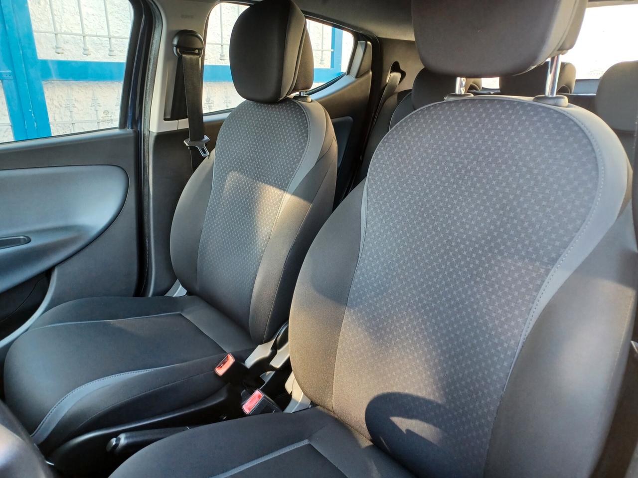 Lancia Ypsilon 1.2 5 porte Gold ANNO 2017 EURO 6