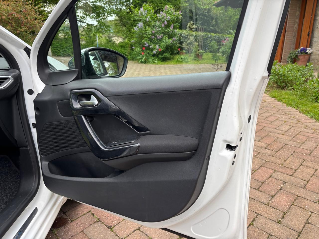 Peugeot 208 BlueHDi 75 5 porte Style OK NEOPATENTATI