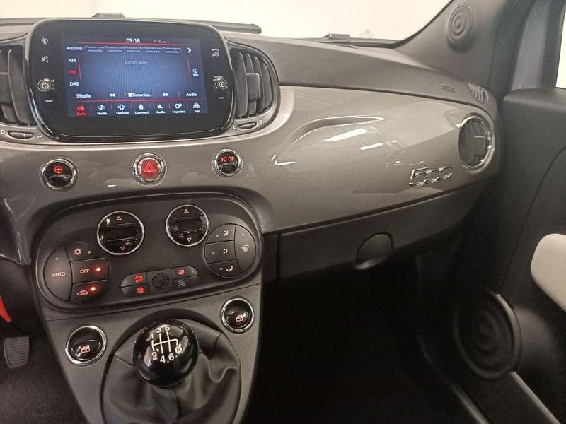 FIAT 500 (2015-->) 1.0 Hybrid Dolcevita
