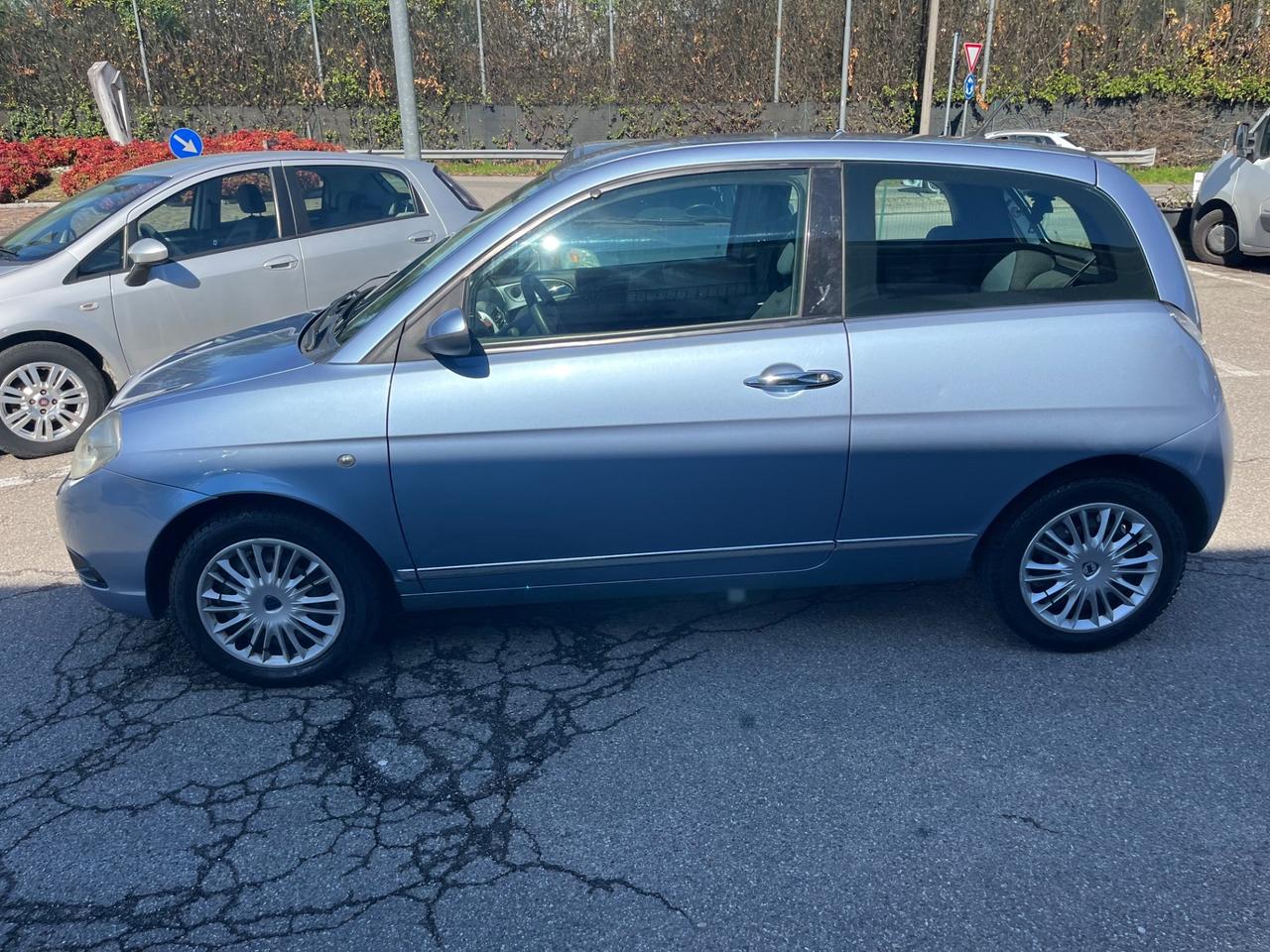 Lancia Ypsilon 1.2benzina/Euro4/60CV/neopatentato/unico proprietario