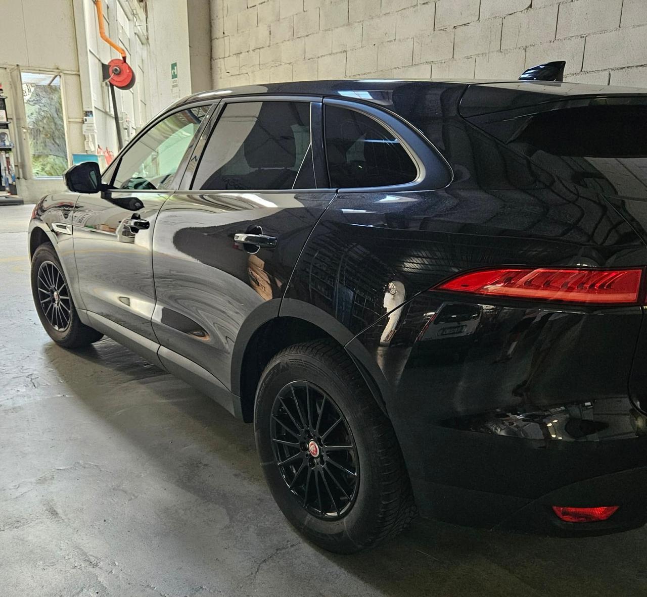 Jaguar F-Pace 2.0 D 180 CV AWD - 2017 euro6