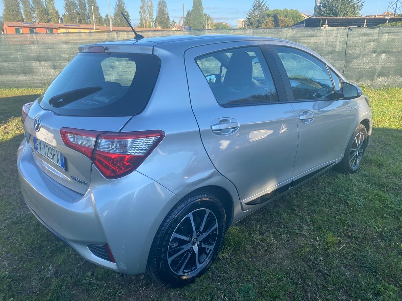Toyota Yaris 1.5 Hybrid 5 porte Trend NOLEGGIO A BREVE 3 -6 - 12 mesi