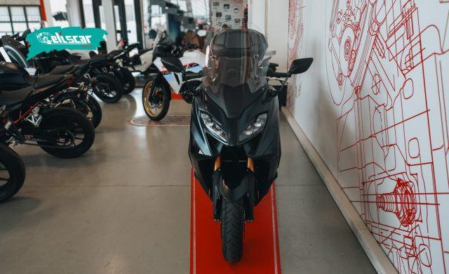 YAMAHA T-Max 560 TECH MAX