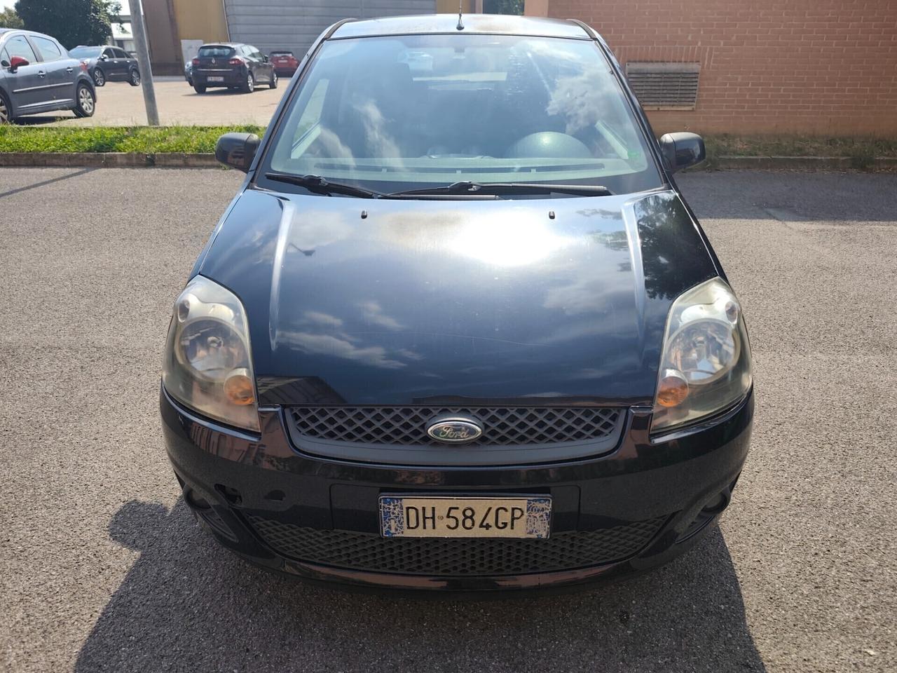 Ford Fiesta 1.2 Benz euro 4 neopatentati