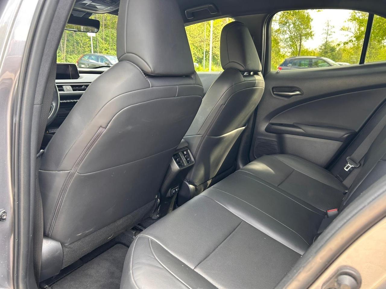 Lexus UX 250h Hybrid AWD Luxury Navi Pelle LED Camera