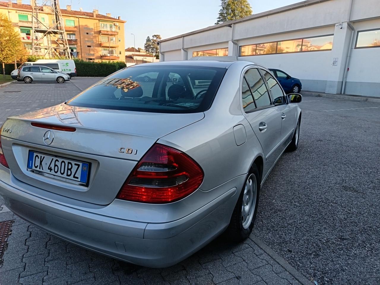 Mercedes-benz E 270 CDI cat Classic