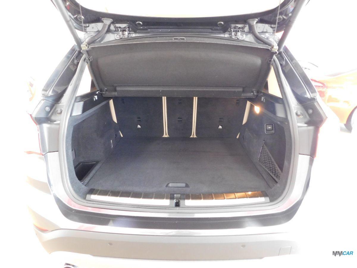 BMW - X1 - sDrive18d Advantage