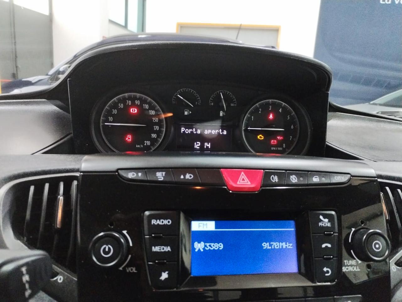 Lancia Ypsilon 1.0 FireFly 5 porte S&S Hybrid Ecochic Silver