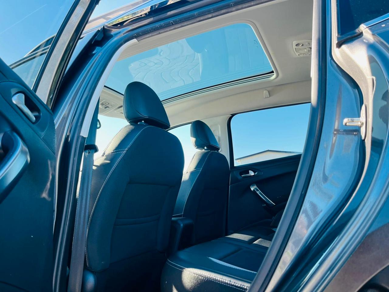 Peugeot 2008 1.6HDI PARI AL NUOVO FULL 2017