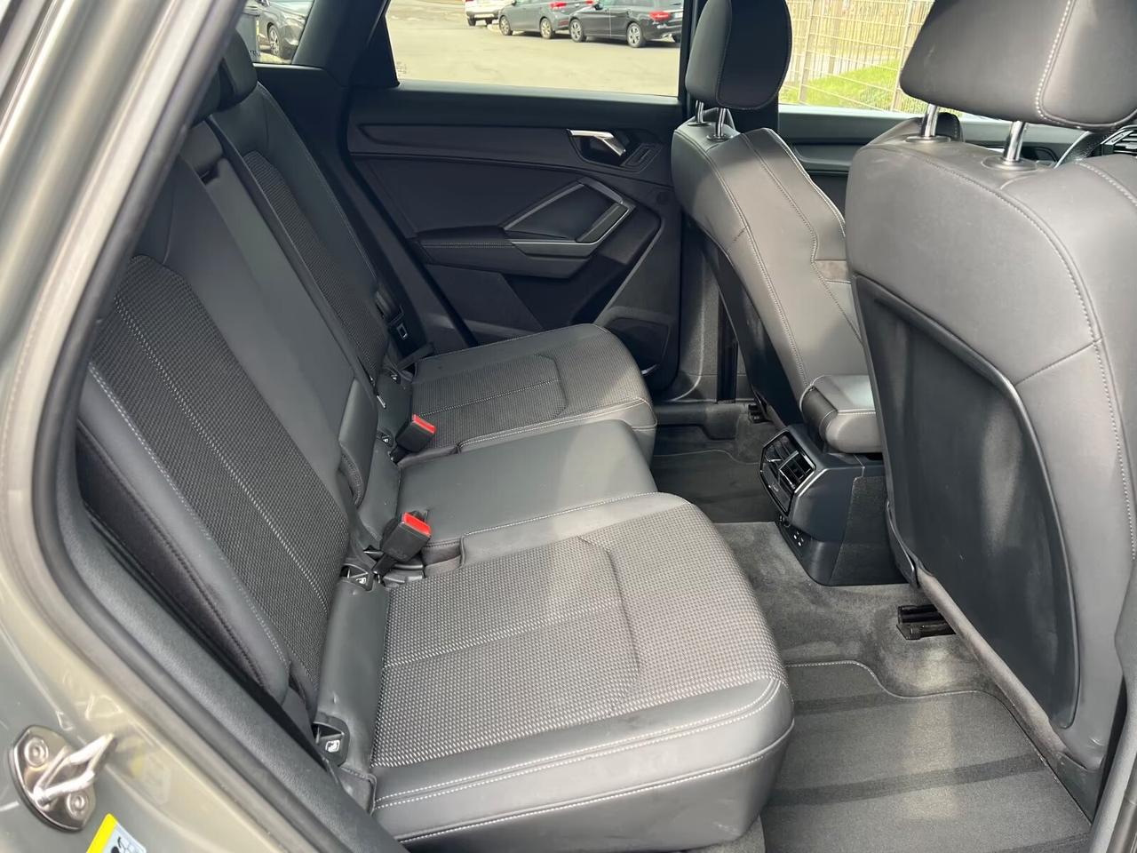 Audi Q3 35 TFSI S line edition