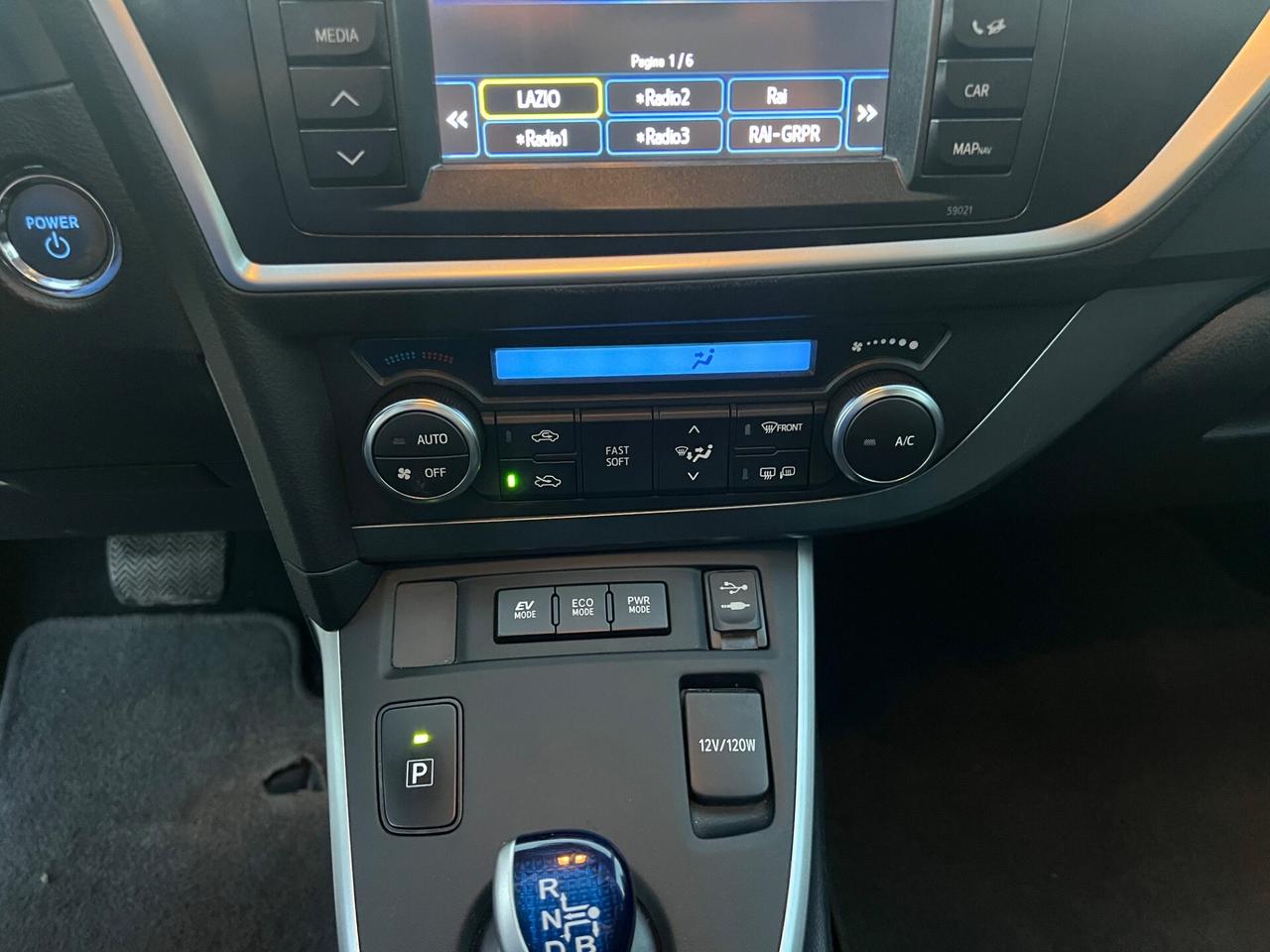 Toyota Auris Hybrid Automatica Permute Rate
