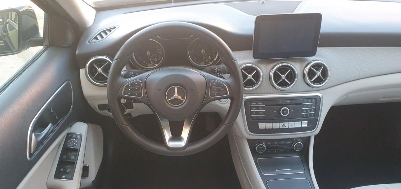 Mercedes-benz GLA 200 d Sport