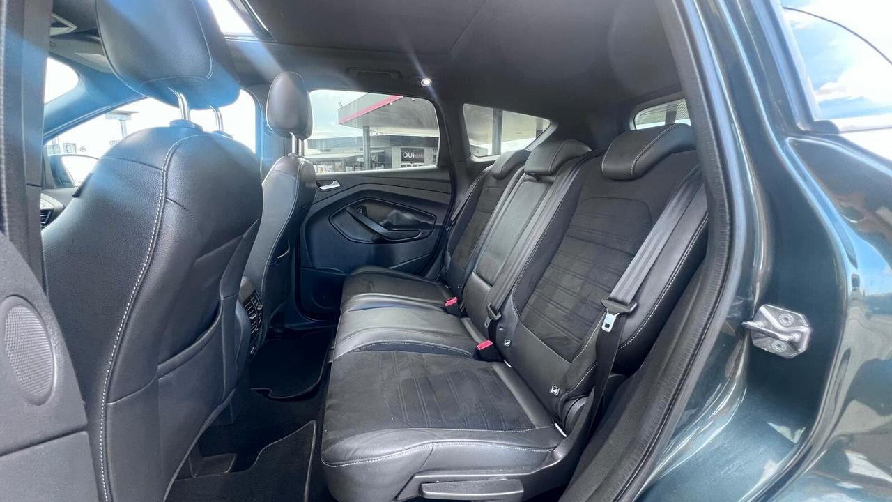 Ford Kuga 2.0 TDCI 150 CV S&S 4WD Powershift ST-Line