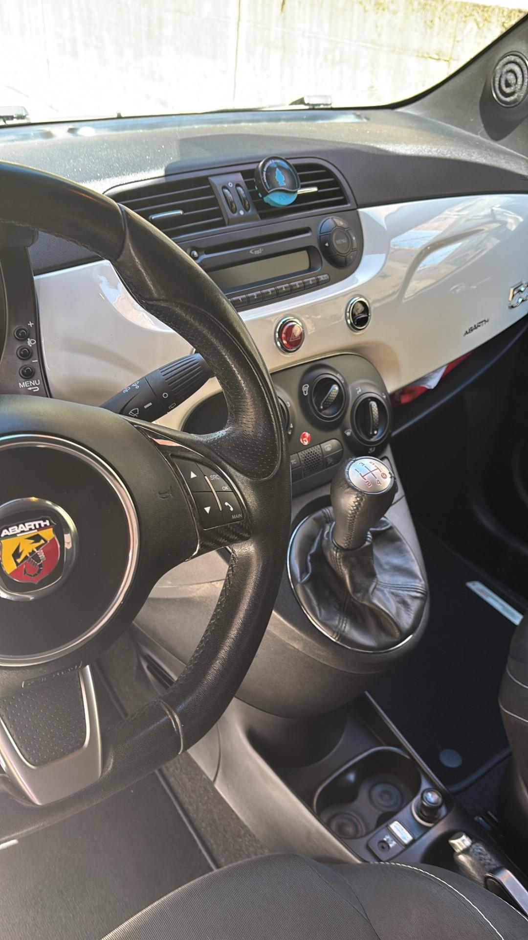 Abarth 500 1.4 Turbo T-Jet Custom