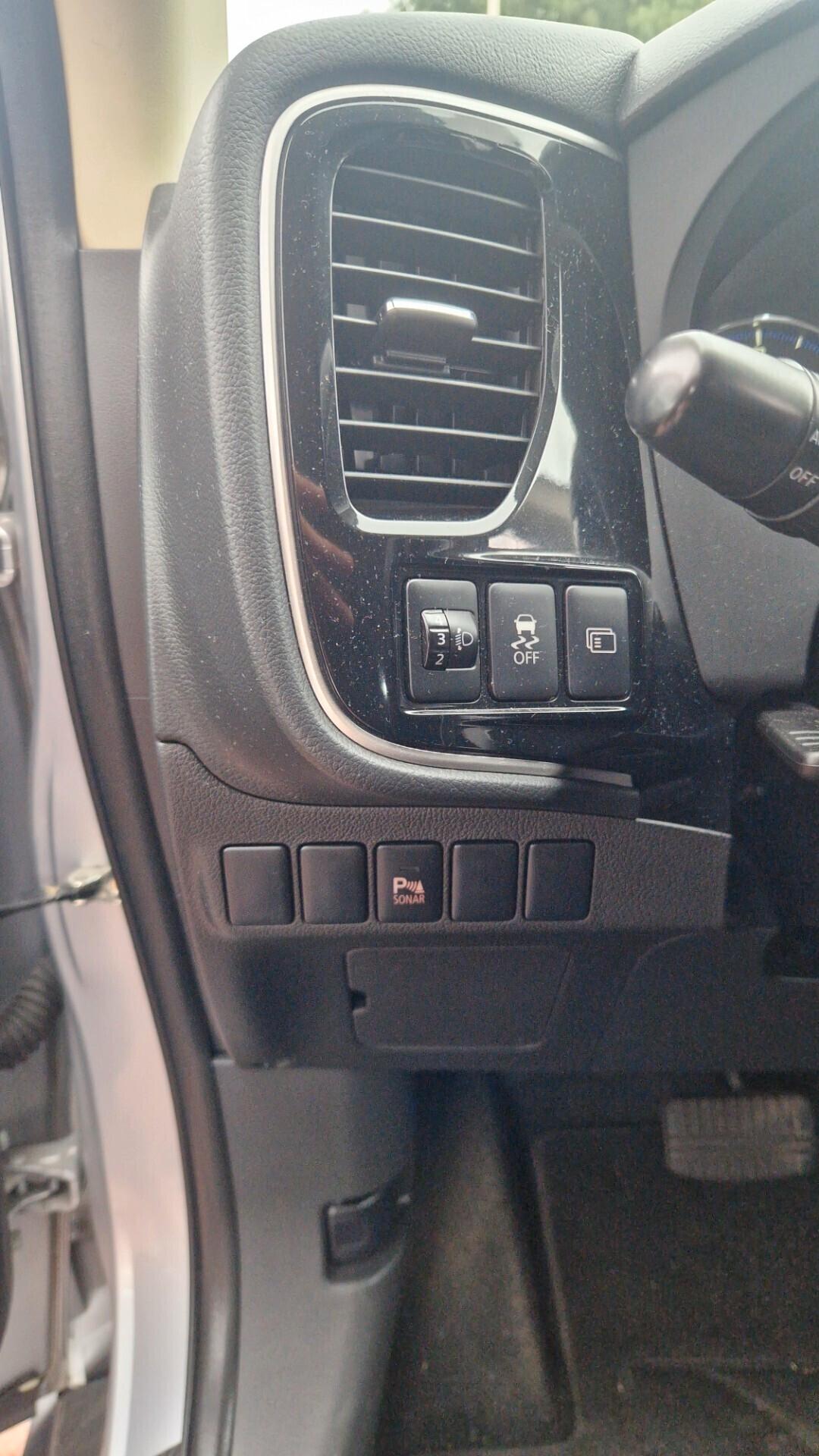 Mitsubishi Outlander 2.2 DI-D 4x4 full automatico