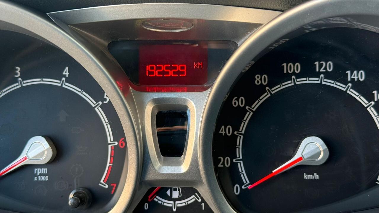 FORD FIESTA 1.4 TITANIUM 5 PORTE GPL 2012