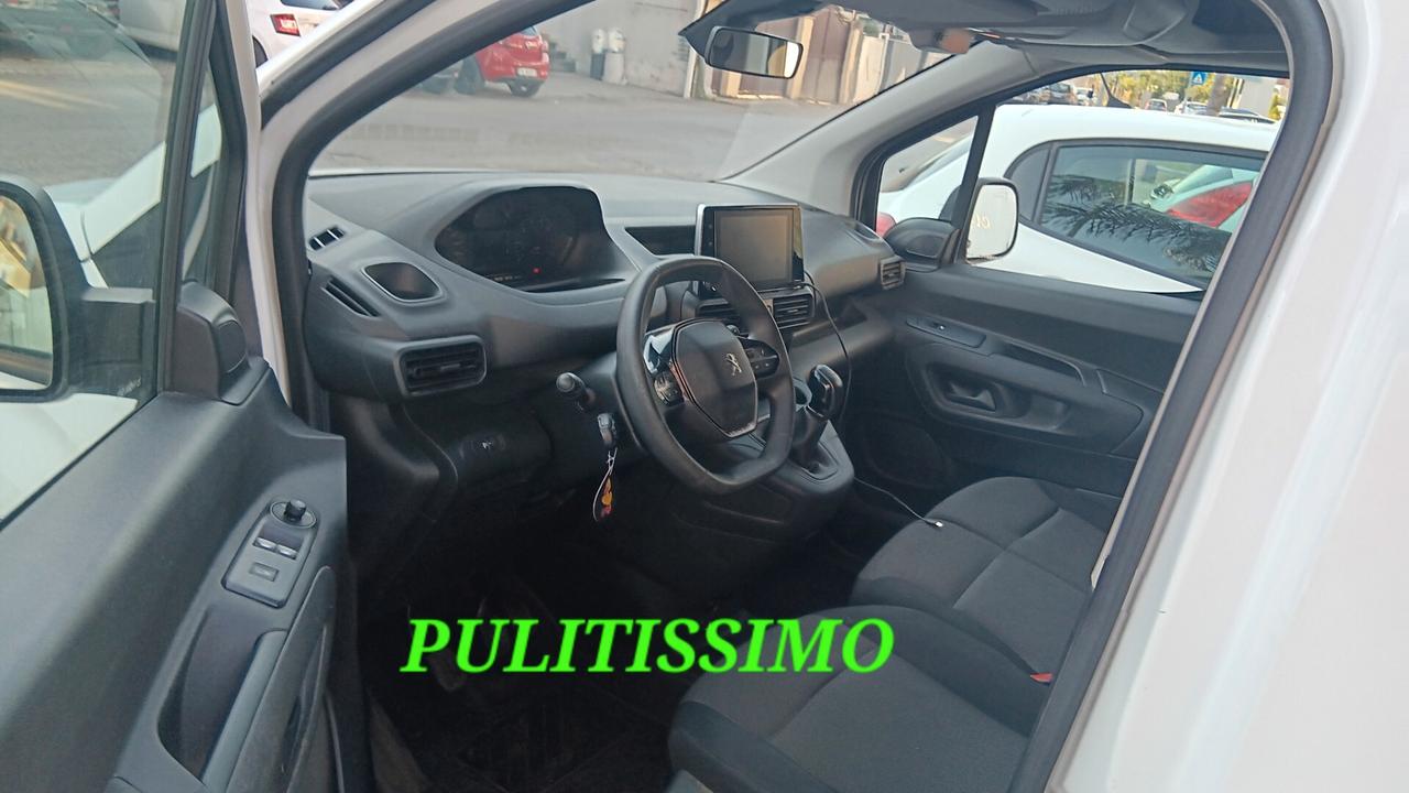 Peugeot Partner 3 posti usato mondialcars 021