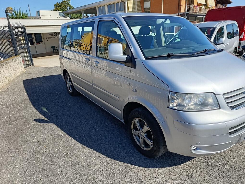 Volkswagen T5 Multivan 2.5 TDI 4Motion