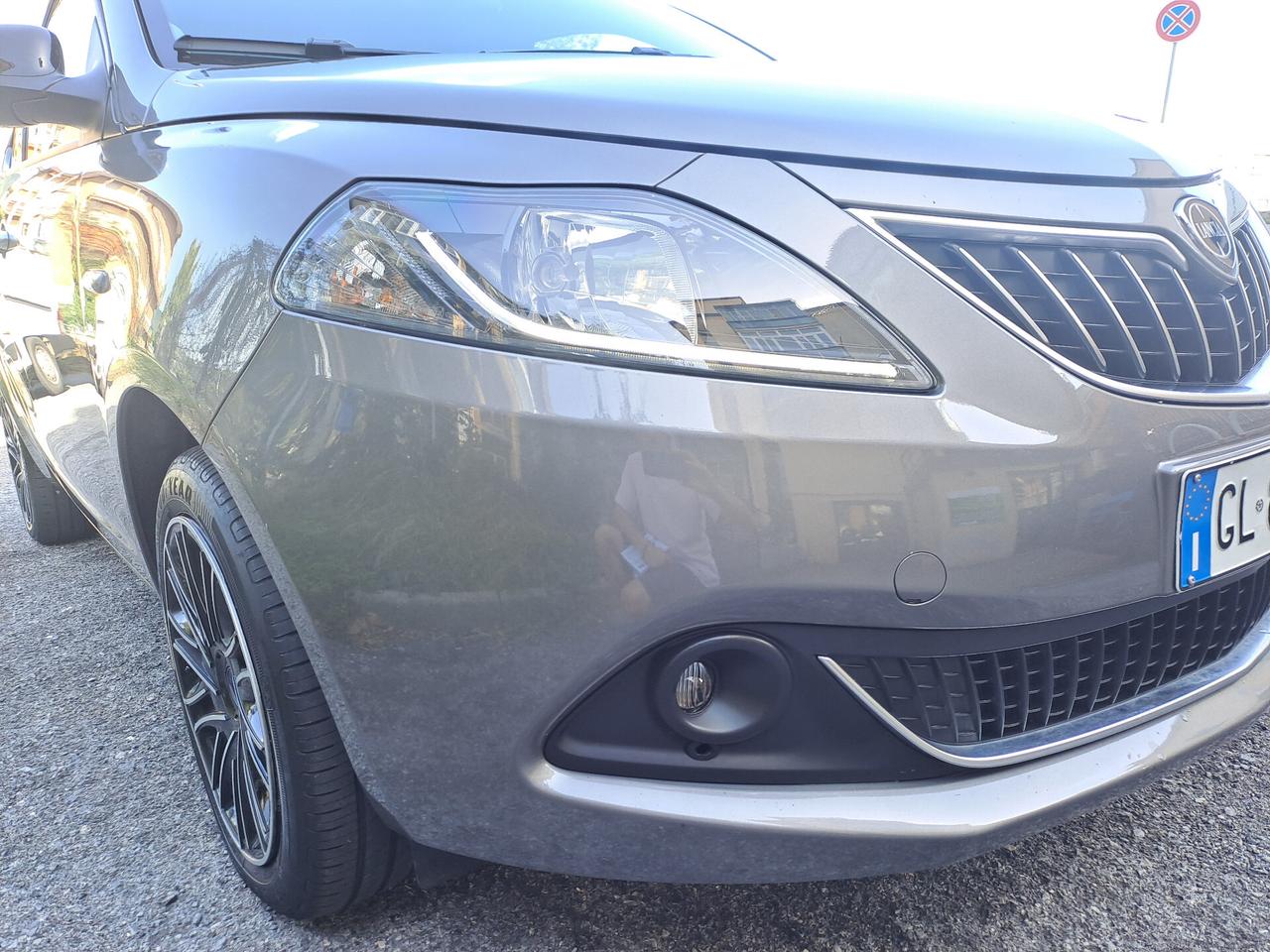 Lancia Ypsilon 1.0 FireFly 5 porte S&S Hybrid Ecochic Gold