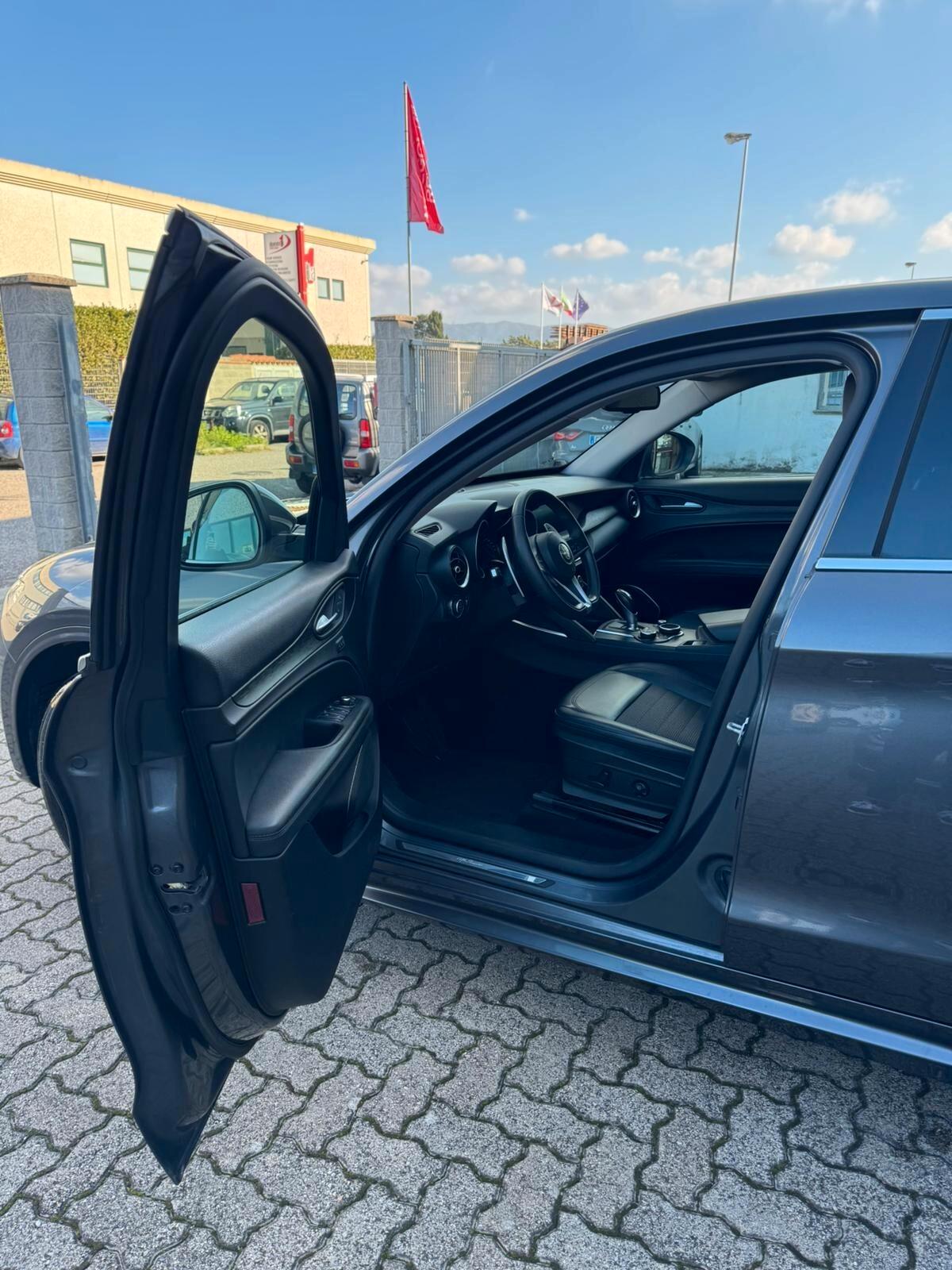 Alfa Romeo Stelvio 2.2 Turbodiesel 190 CV AT8 RWD Executive