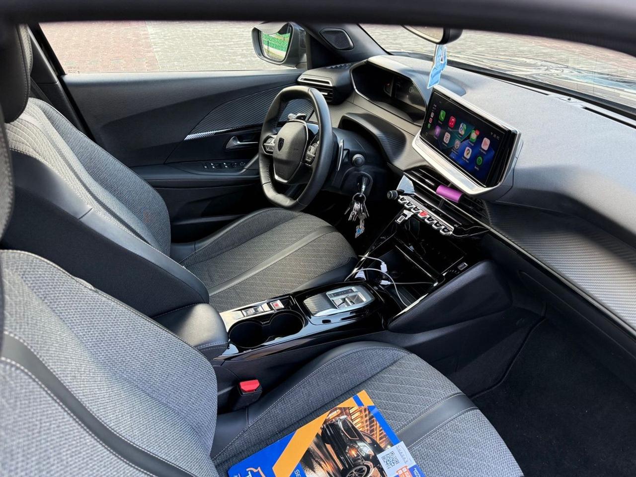 Peugeot 2008 PureTech 130 #9111