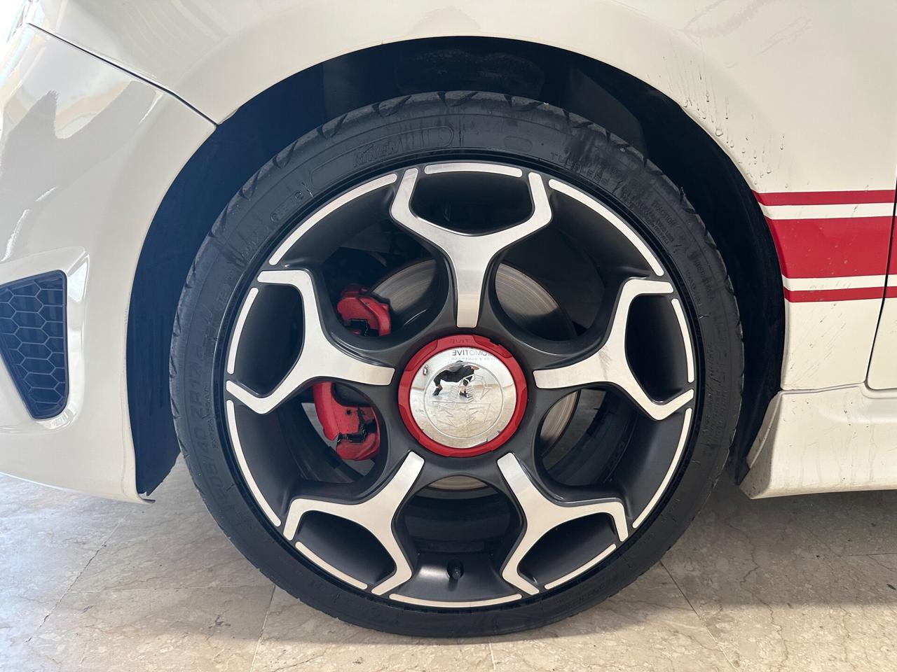 Abarth 500 C 1.4 Turbo T-Jet Custom