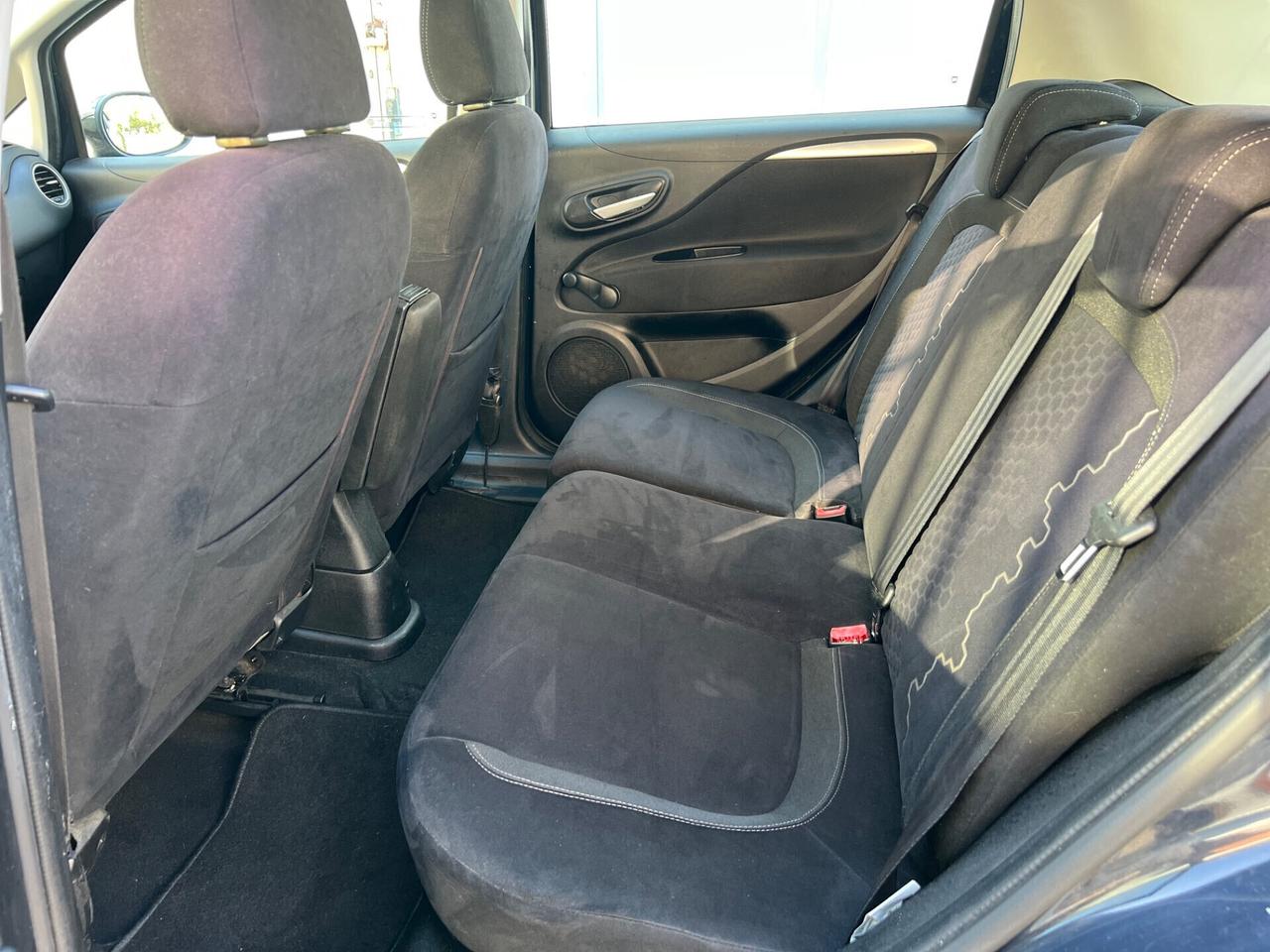 Punto 1.3 MJT || 75 CV 5 porte Lounge