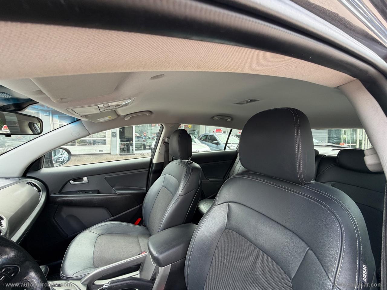 KIA Sportage 2.0 CRDI AWD REBEL GANCIO TRAINO - 4X4