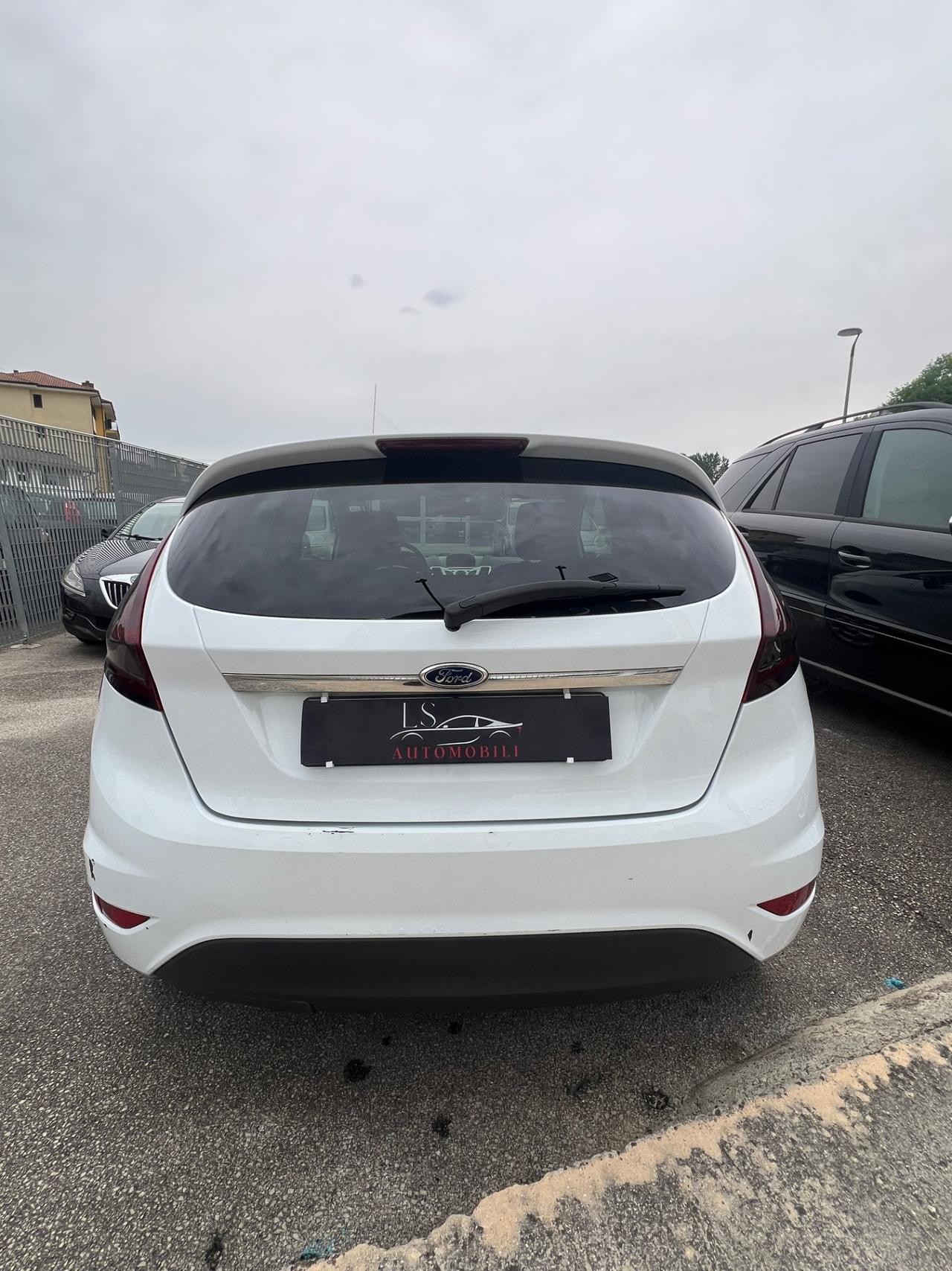 Ford Fiesta 1.4 TDCi 70CV 3 porte Titanium