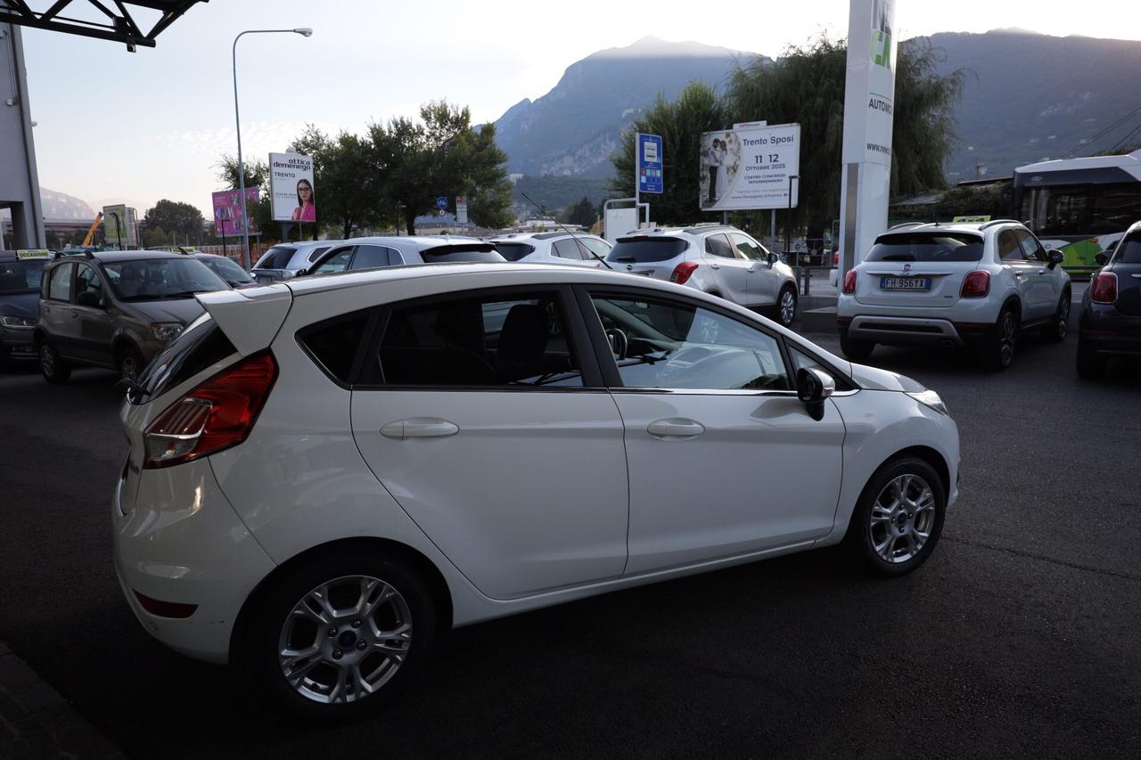 FORD FIESTA 1.5 TDCi 75CV TITANIUM PER NEOPATENTATI