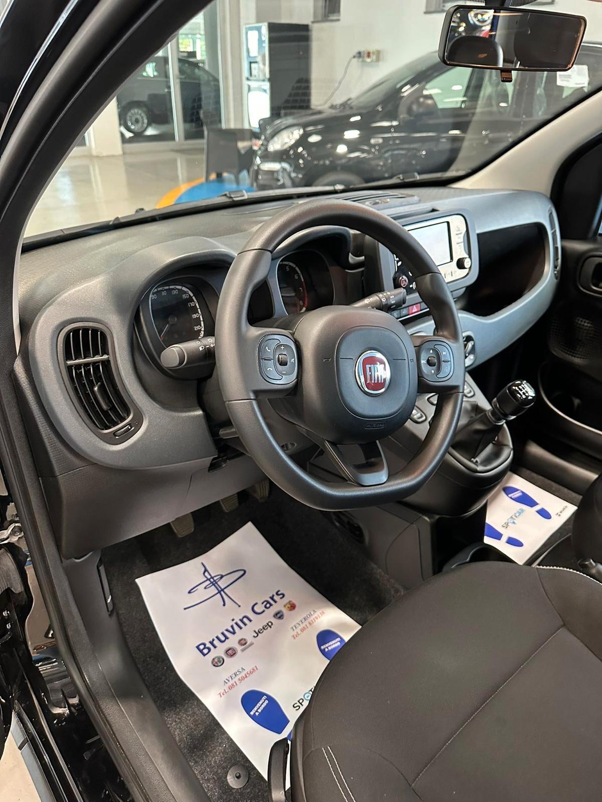 Fiat Panda 1.0 Hybrid 2024 km aziendale full optional