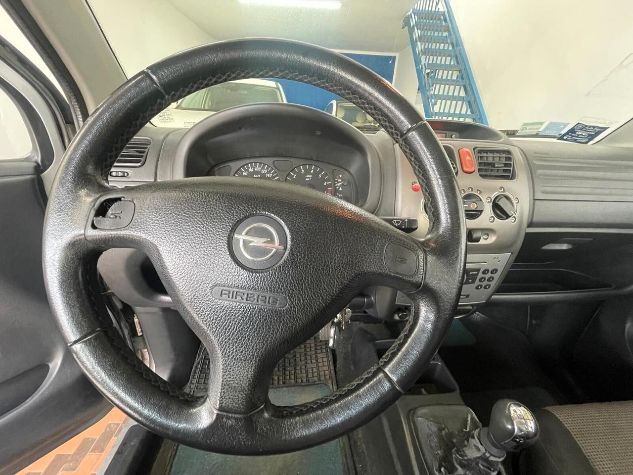 Opel Agila 1.2 16V Fashion Line