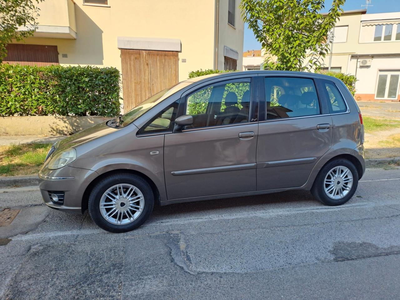 Lancia MUSA 1.9 Multijet Oro