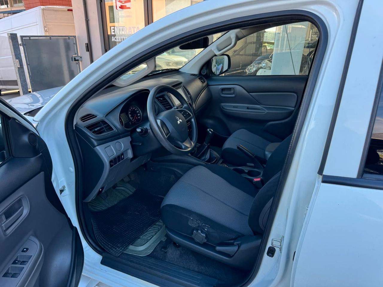 Mitsubishi L200 2.4 DI-D/154CV Double Cab Intense