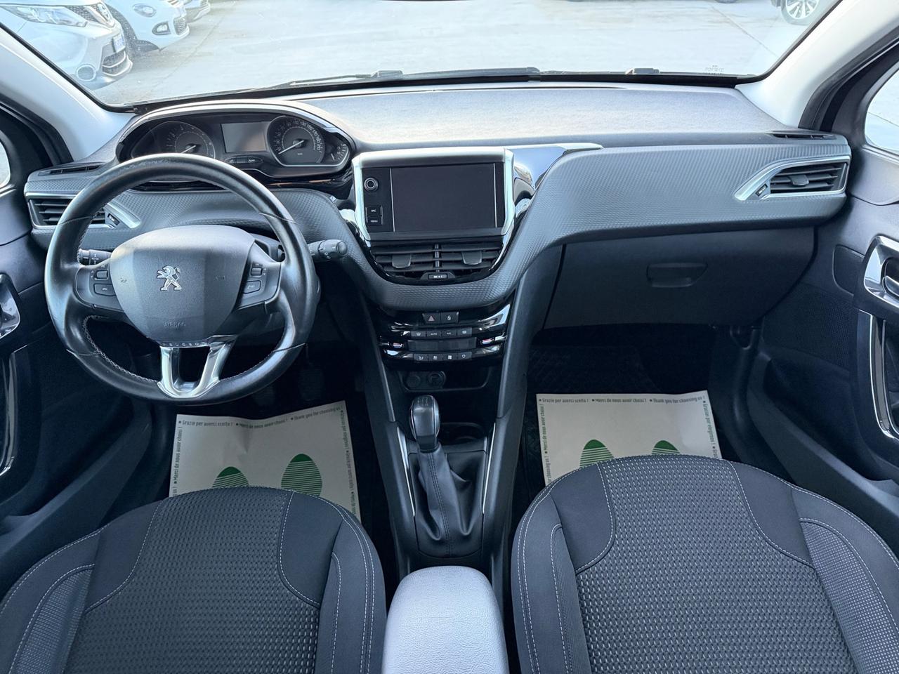 Peugeot 208 PureTech 82 5p. GPL Allure