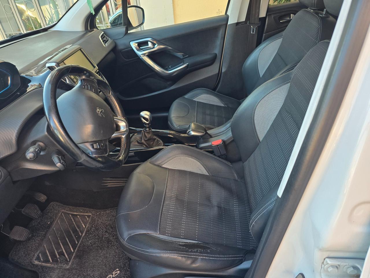 Peugeot 2008 BlueHDi 100 Allure