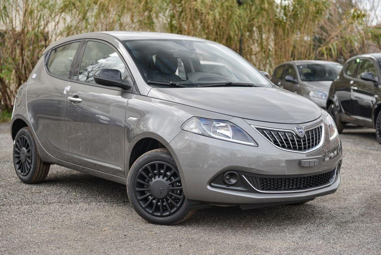 LANCIA Ypsilon III 2021 - Ypsilon 1.0 firefly hybrid Silver s&s 70cv