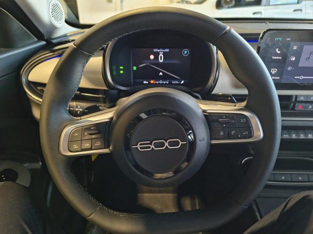 FIAT 600 Hybrid 110 CV DCT MHEV La Prima NEOPATENTATI
