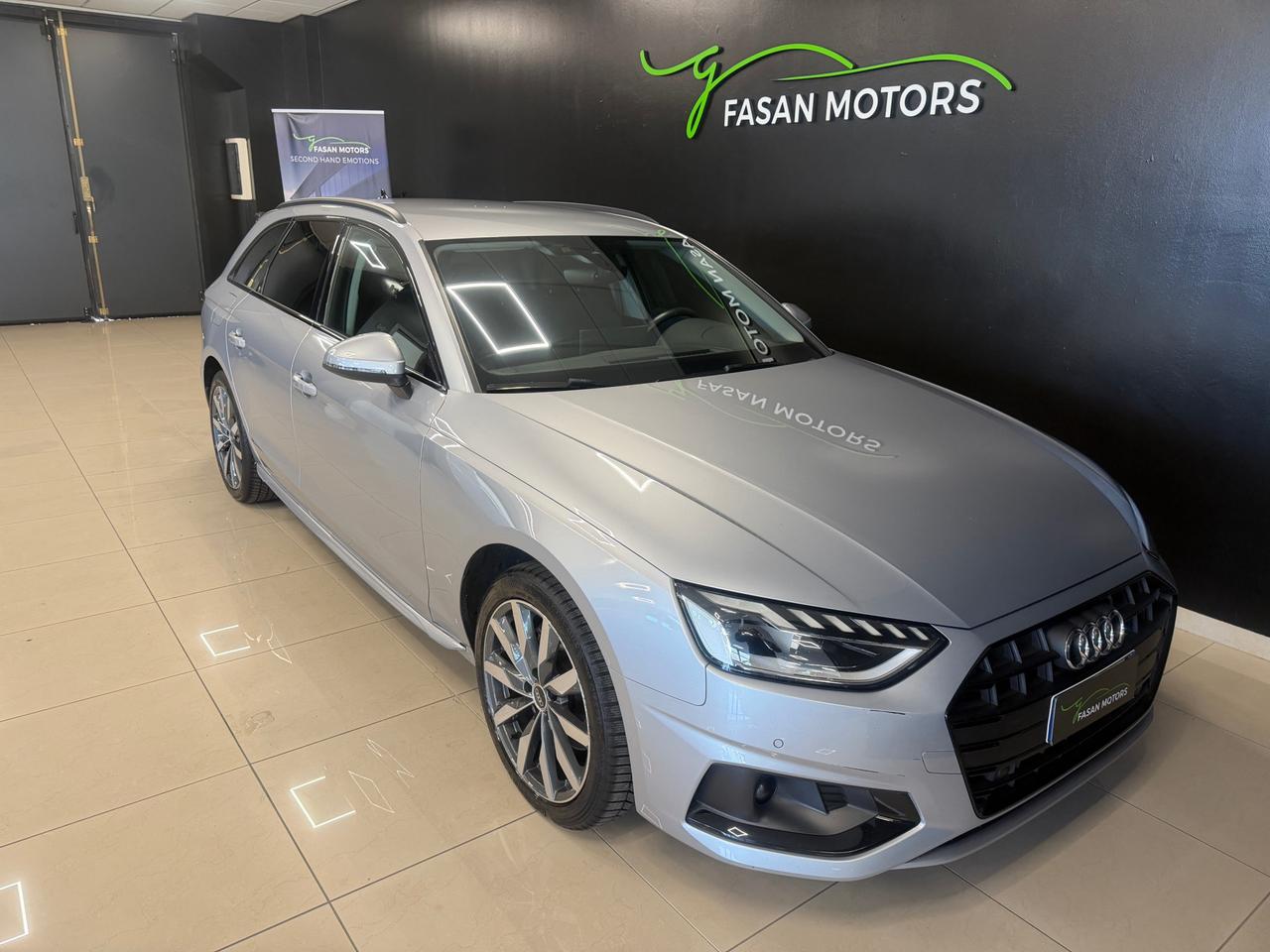 Audi A4 Avant 35 2.0 tdi mhev Business Advanced 163cv s-tronic